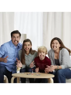 Hasbro Klartext Familien-Edition -Hasbro 78d8d7fd552cf525d0010d5d1afb6da7